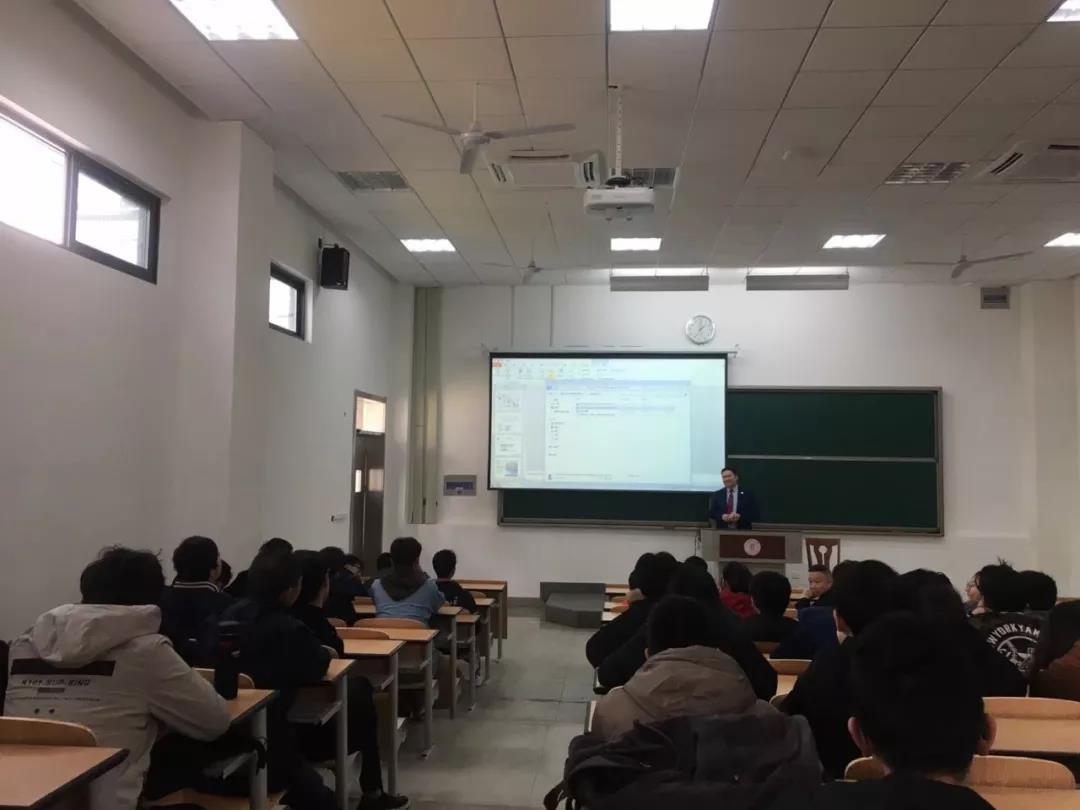 上海赫立智能機器有限公司與上海電力大學(計算機科學與技術學院)校企合作洽談會及學院學生宣講會順利召開(圖5)